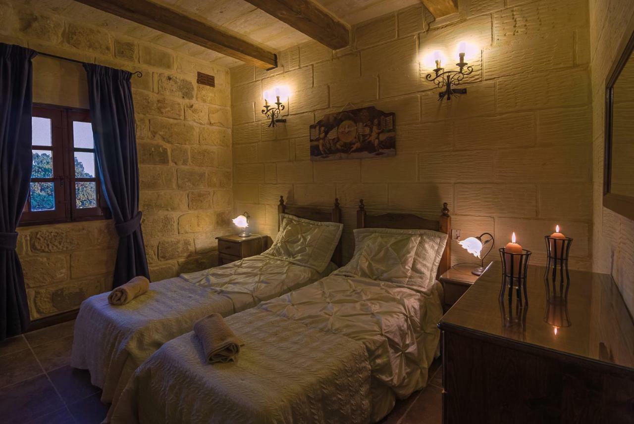 Villa Blueberry Hills Żejtun Esterno foto